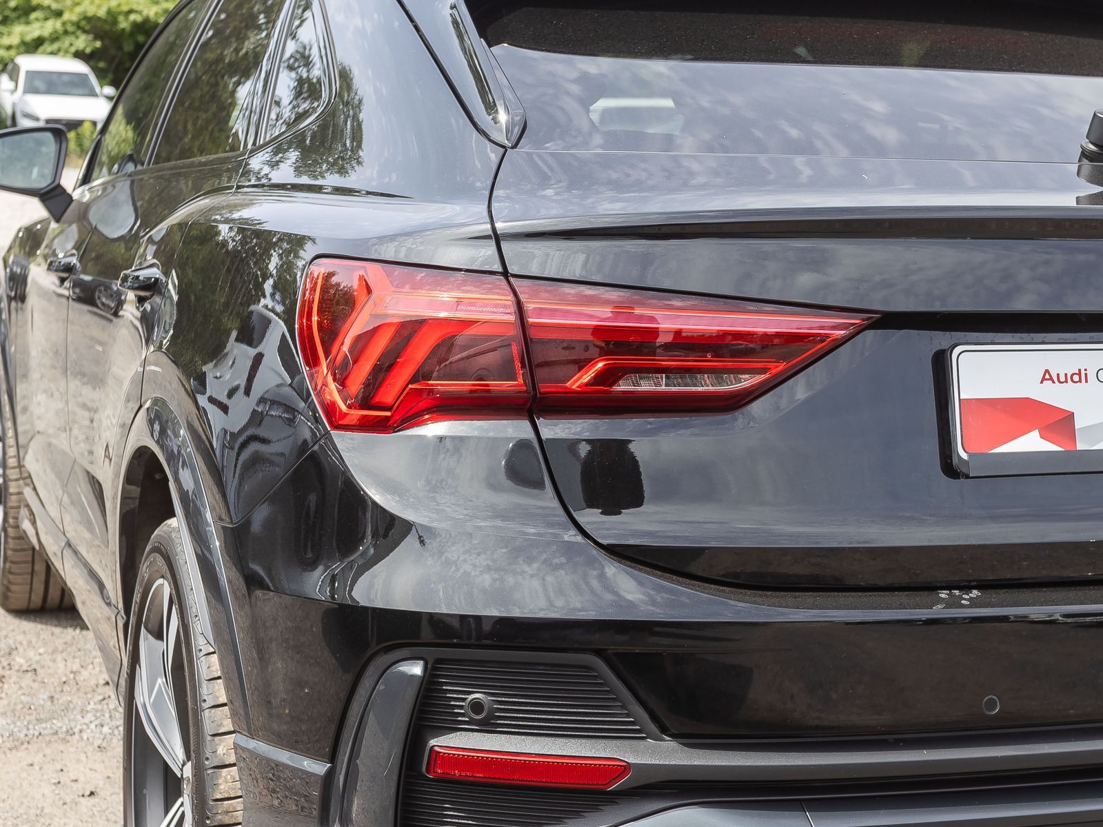 Audi Q3 Sportback S line 45TFSIe Navi LED Panorama AC foto 10