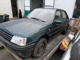 Peugeot 205 II 1.1 Benzin  5 Türen Fund - Peugeot 205 aus 1995