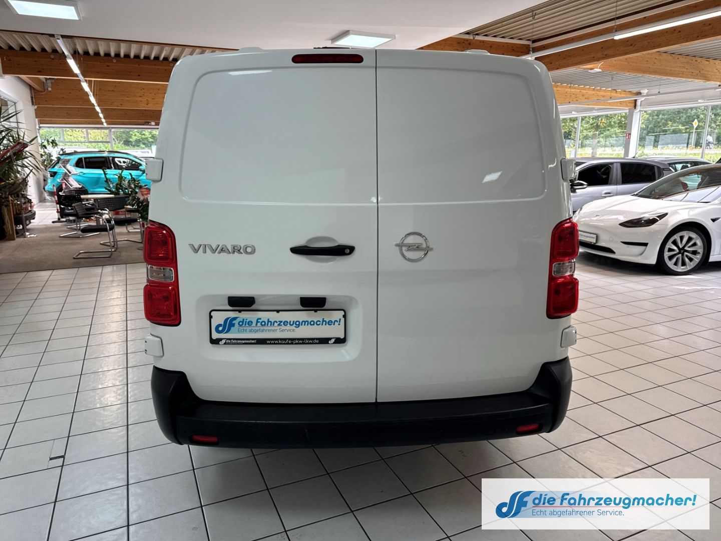 Fahrzeugabbildung Opel Vivaro Kasten Edition L 2.0 D EU6d-T Apple CarPl