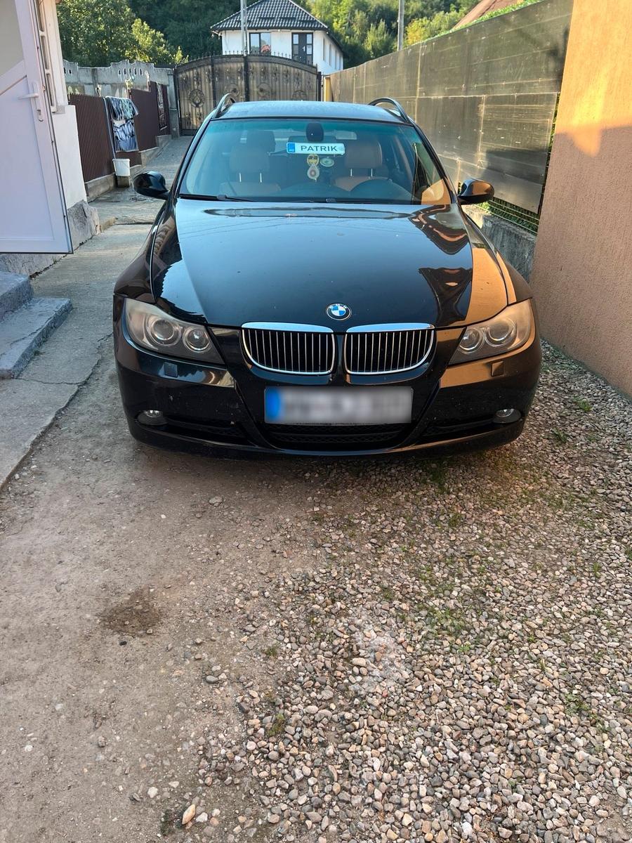 BMW 318, 2007
