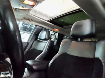Jeep Grand Cherokee - 11