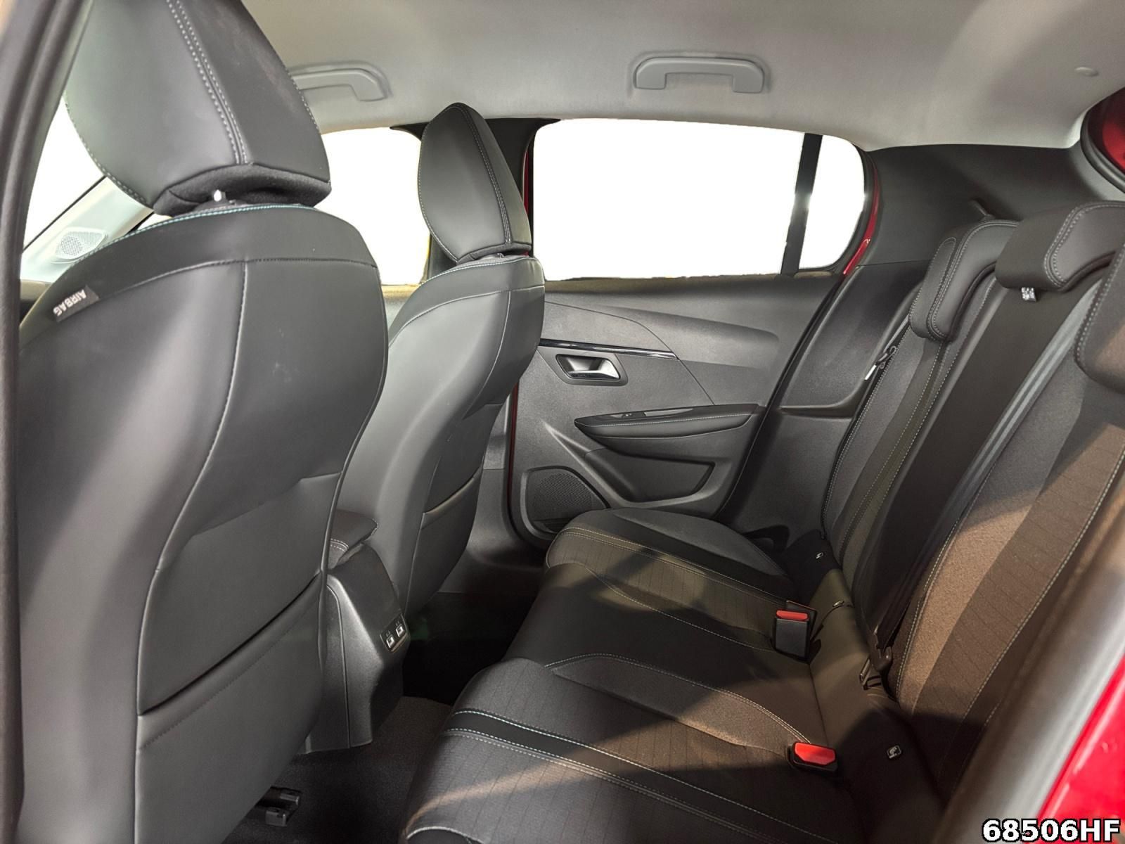 Fahrzeugabbildung Peugeot 208 Allure +SHZ+ALLWETTER+CARPLAY+LED+KEYLESS+