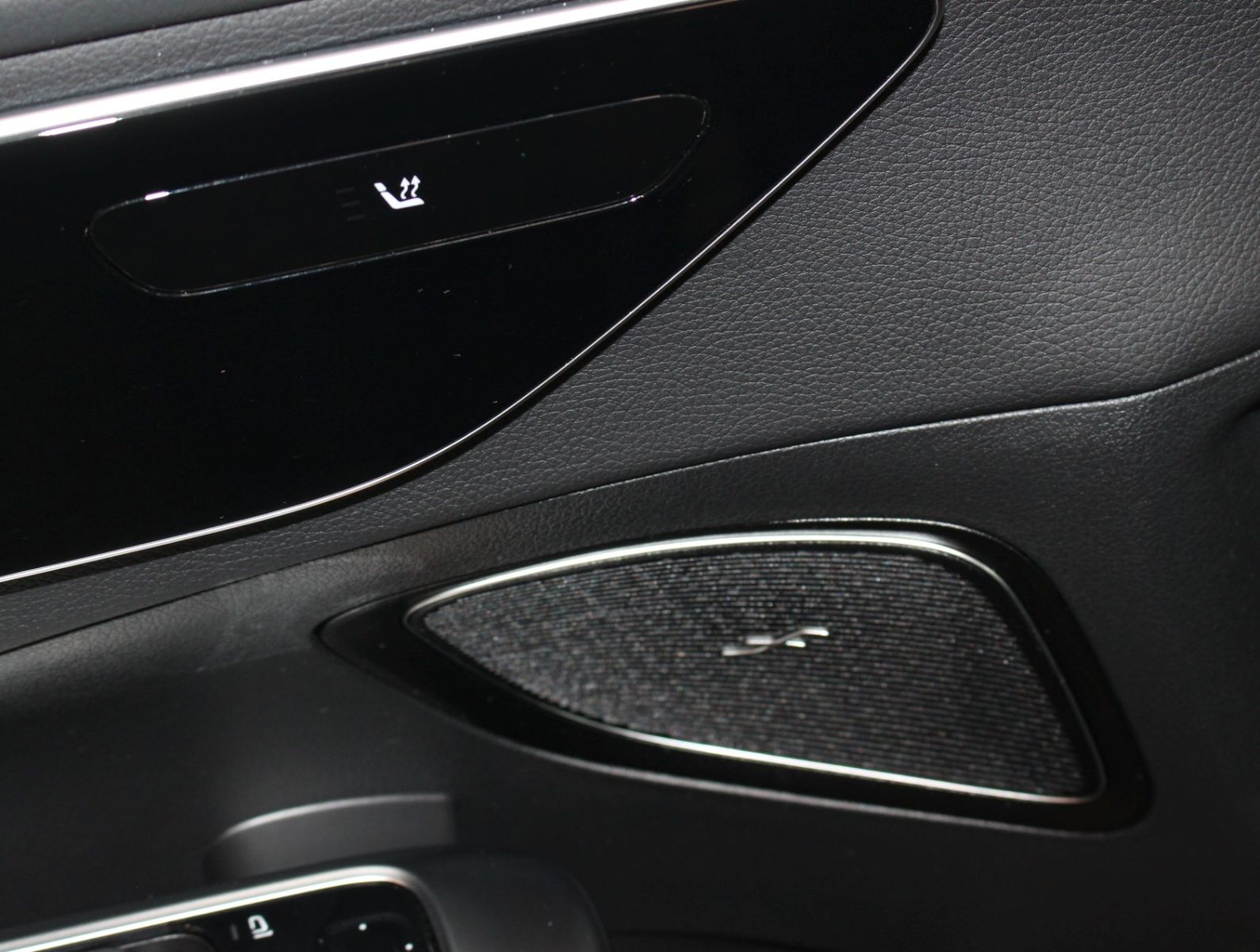 Fahrzeugabbildung Mercedes-Benz C 220 d Avantgarde*HUD*Kamera*1.Hand