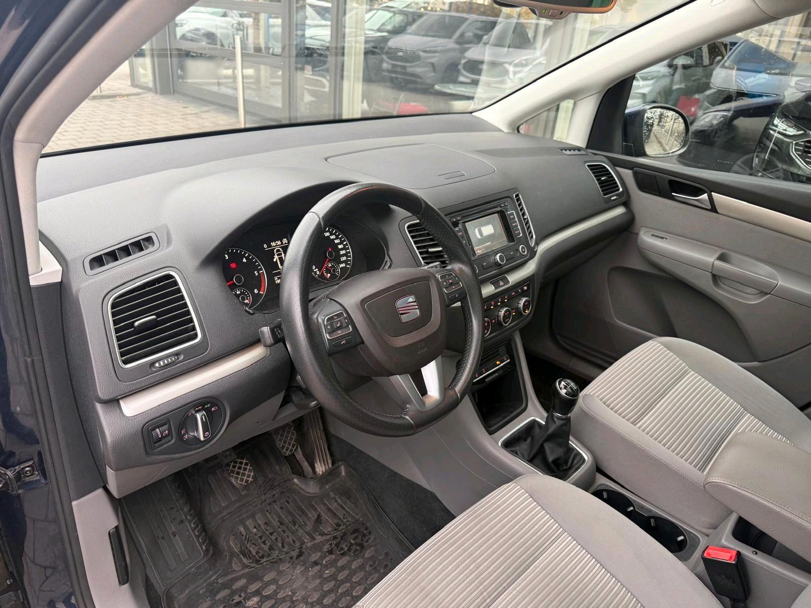 Volkswagen Touran 2015 — photo 10