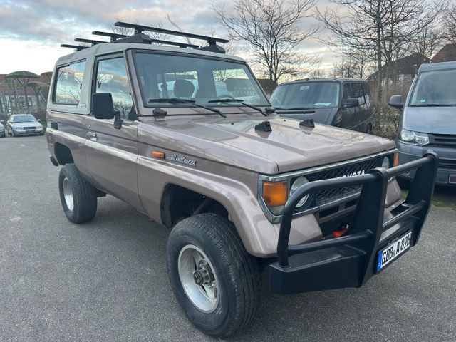 Toyota Land Cruiser 2.4