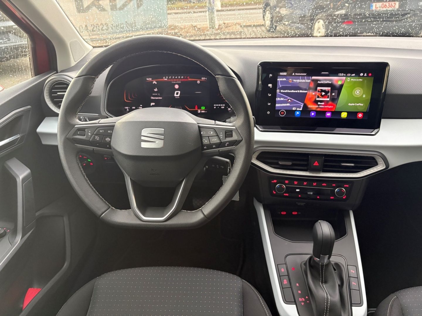 Fahrzeugabbildung SEAT Arona Style Navi Digitales Cockpit LED Sperrdif