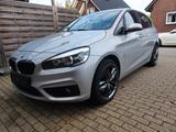 BMW 220 Active Tourer 220i - - silberne BMW 220 Active Tourer