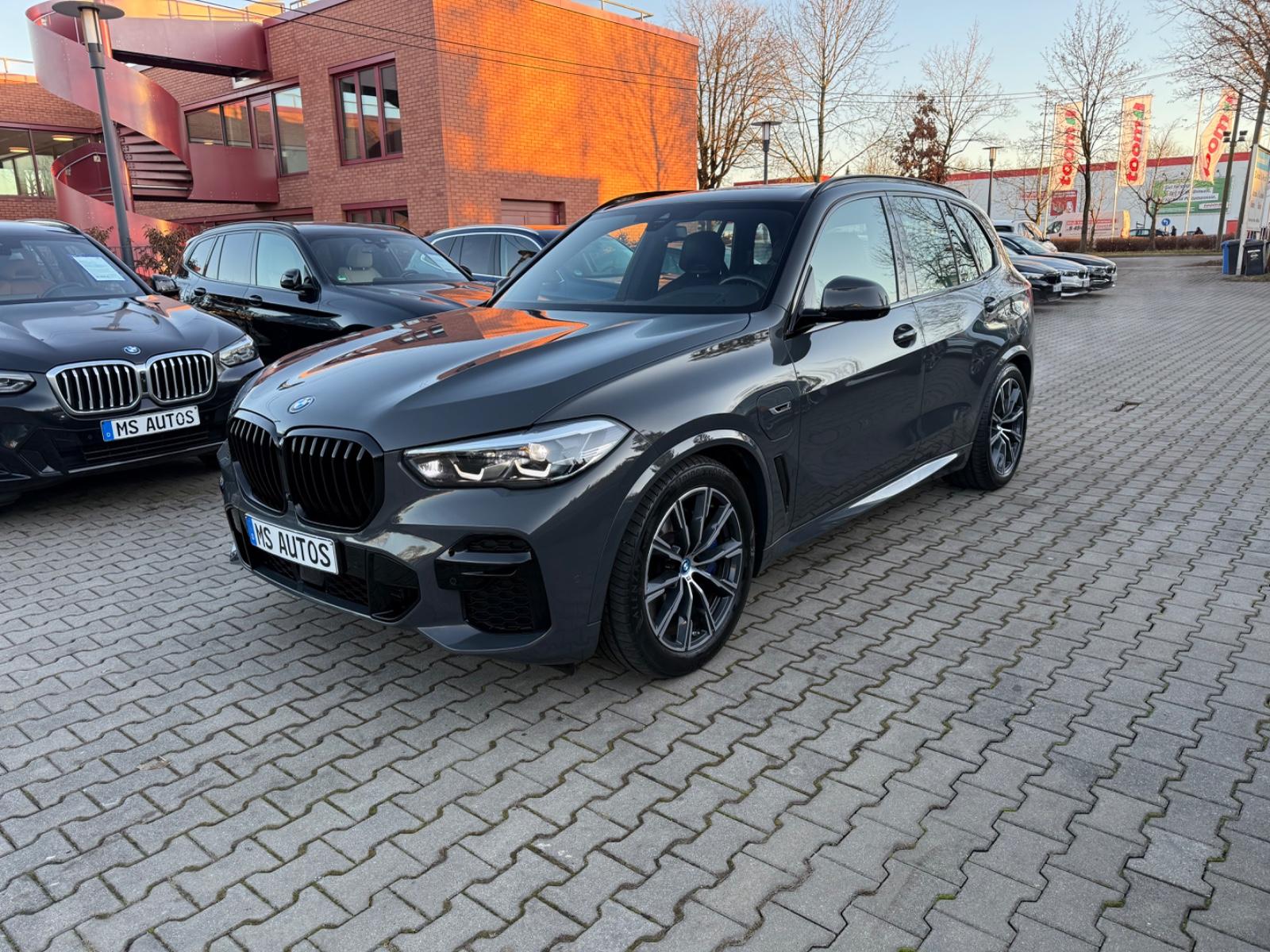 BMW X5 xDr 45 e M Sport*Pano*Head*360°*Massage*Msitz