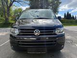 Volkswagen T5 Transporter Bus Multivan Highline - Volkswagen: Transporter Multivan