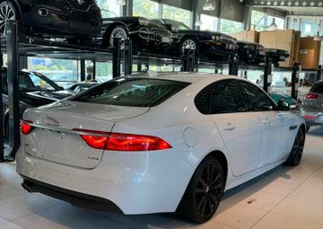 Jaguar XF - 3