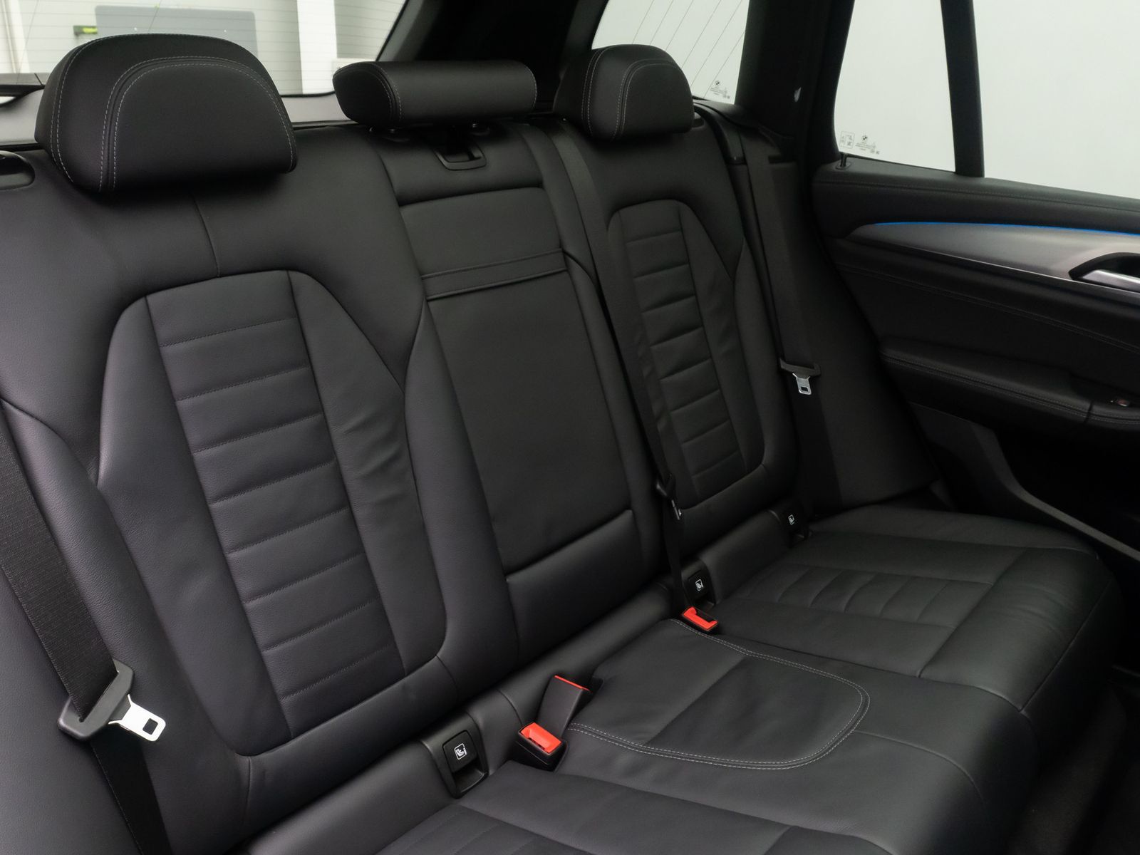 Fahrzeugabbildung BMW iX3 Impressive ACC HUD DAB 360° Panorama 20Zoll