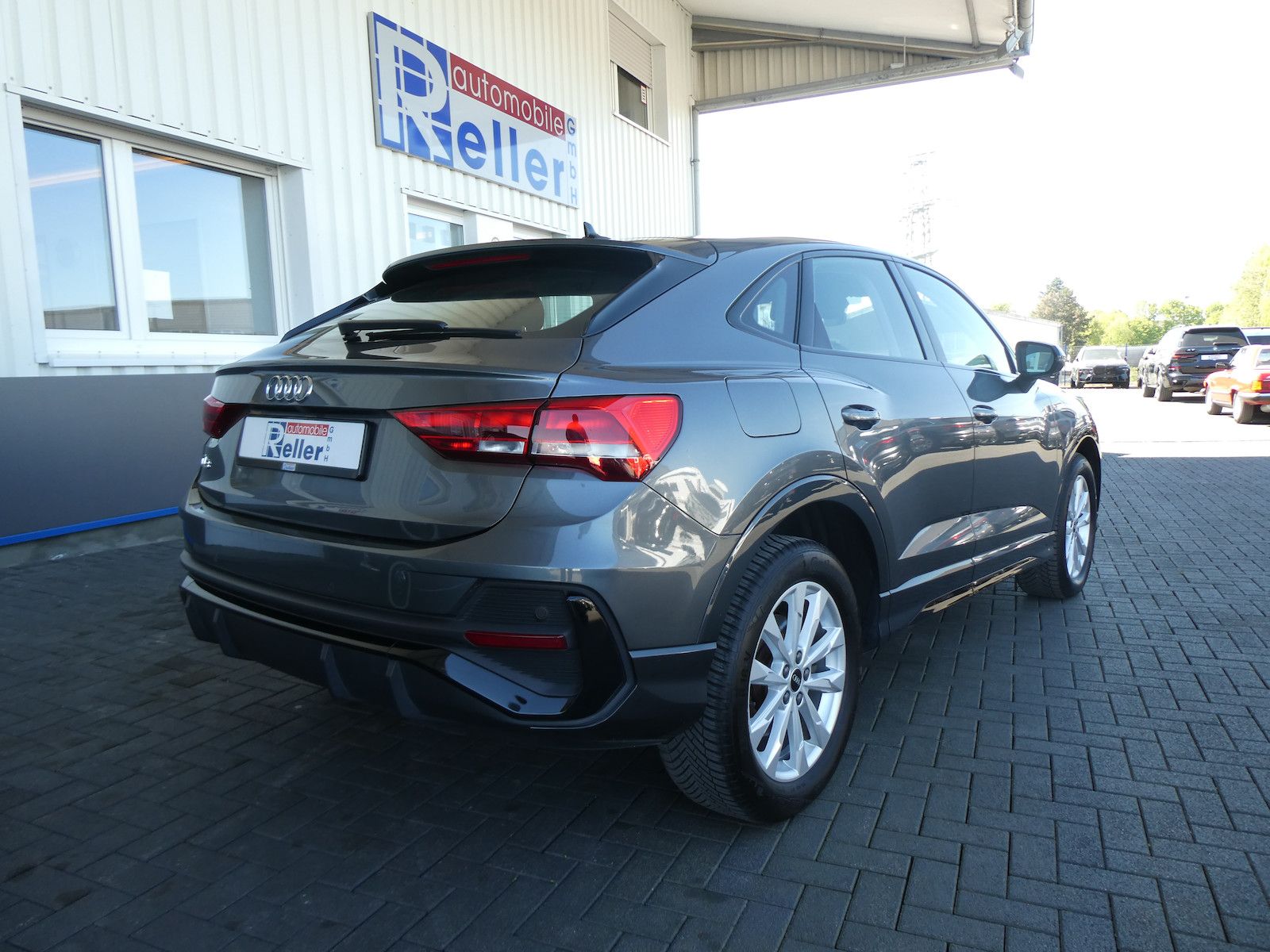 Audi Q3 45 TFSI e S line foto 4