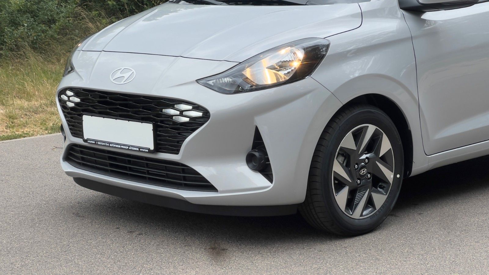 Fahrzeugabbildung Hyundai i10 Trend 1.0 AMT *Navi*RFKamera*PDC*Klima*