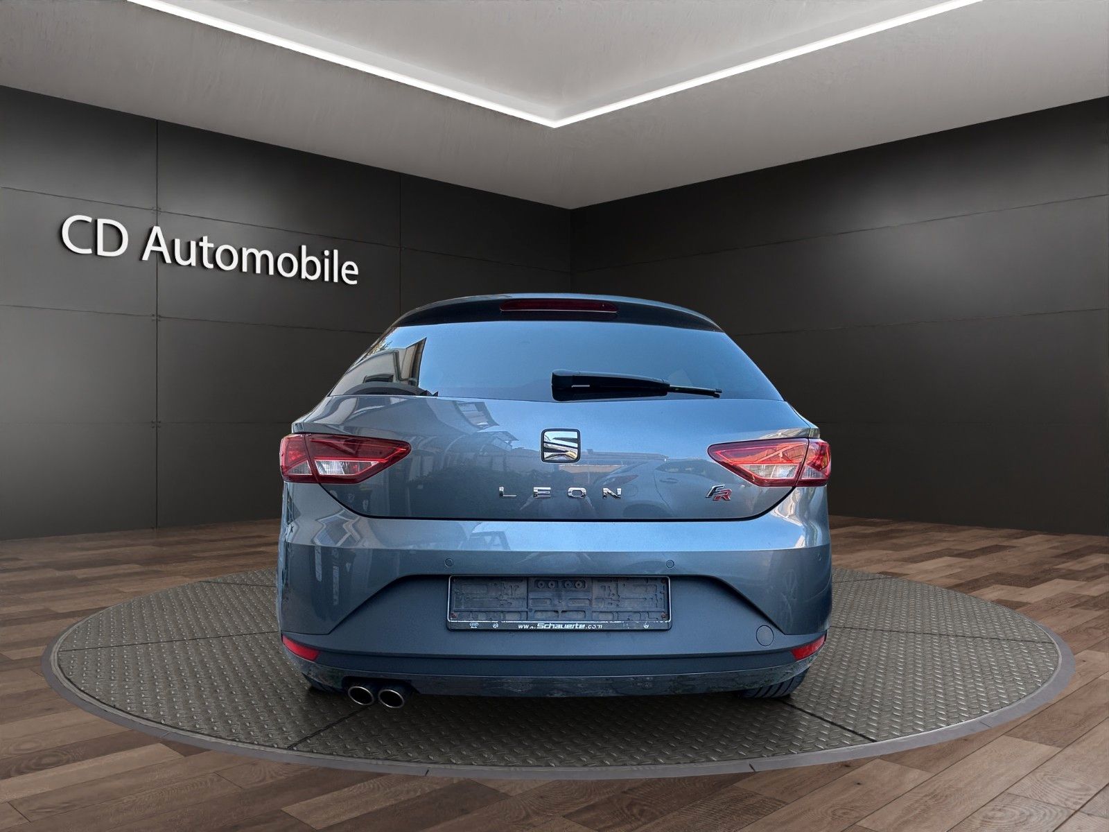 Fahrzeugabbildung SEAT Leon FR/TÜV & Service Neu