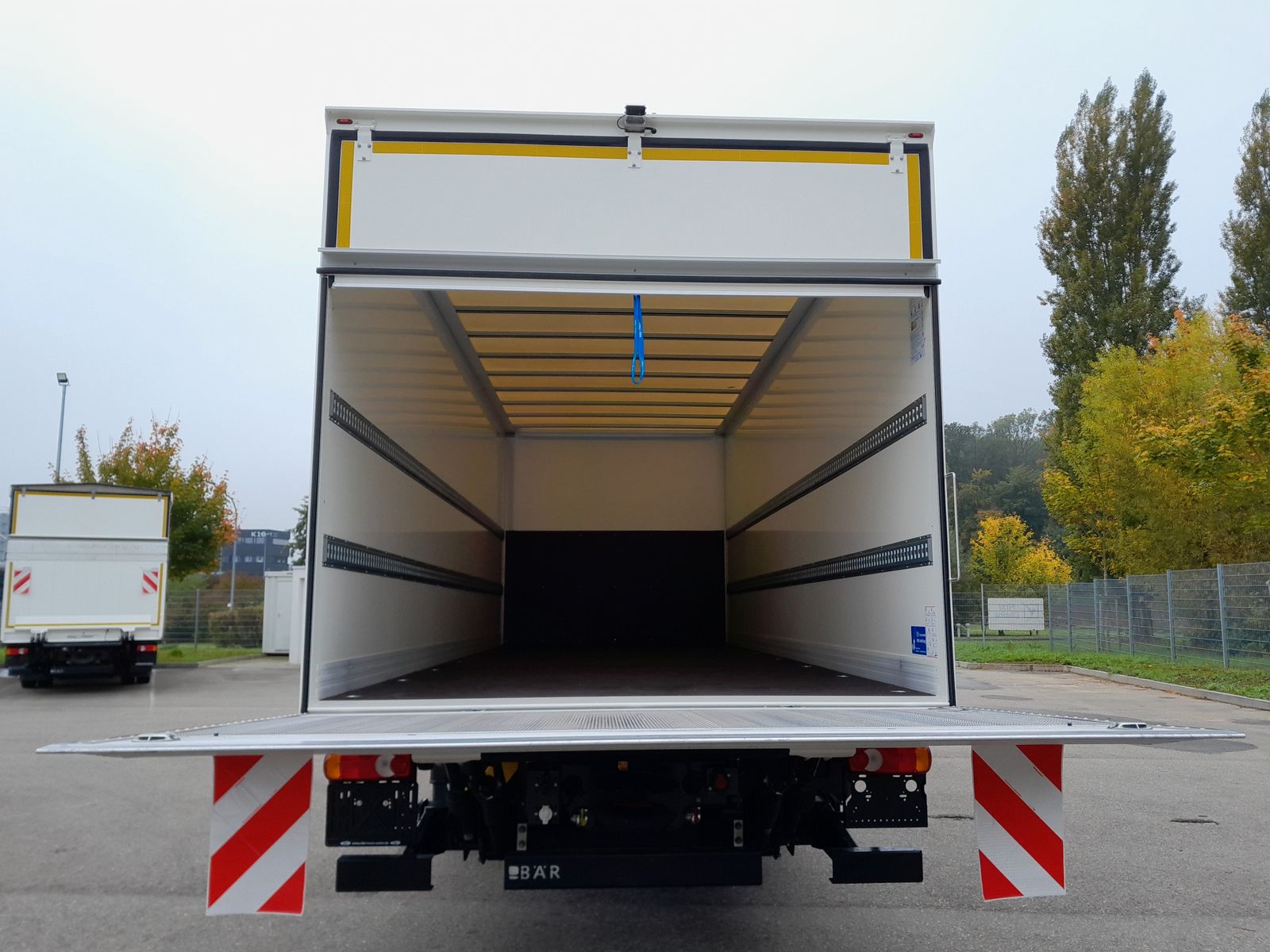 Fahrzeugabbildung DAF FA XB 230 12t