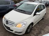 Mercedes-Benz B 200 B B 200*NAVI*Sitzhei*KLIMA*PDC* - gebrauchte Mercedes-Benz B 200 aus dem Jahr 2009