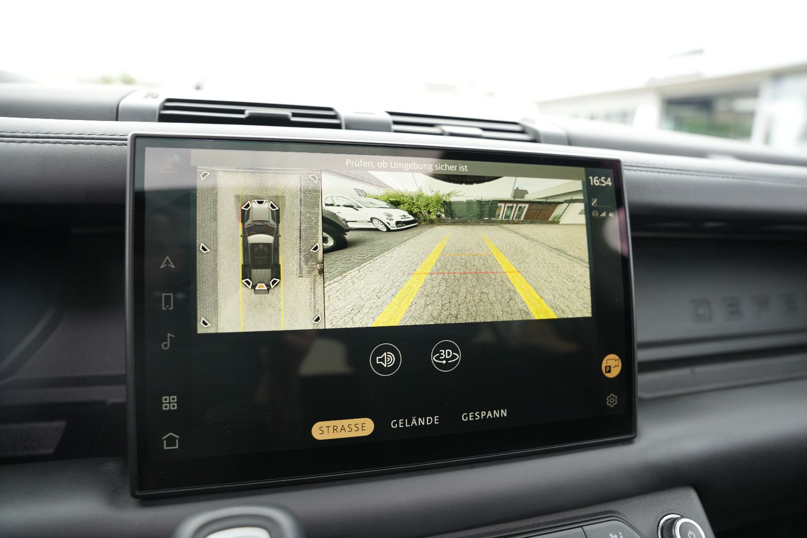Fahrzeugabbildung Land Rover Defender 110 V8 *Panorama*HUD*Meridian*360°KAM*