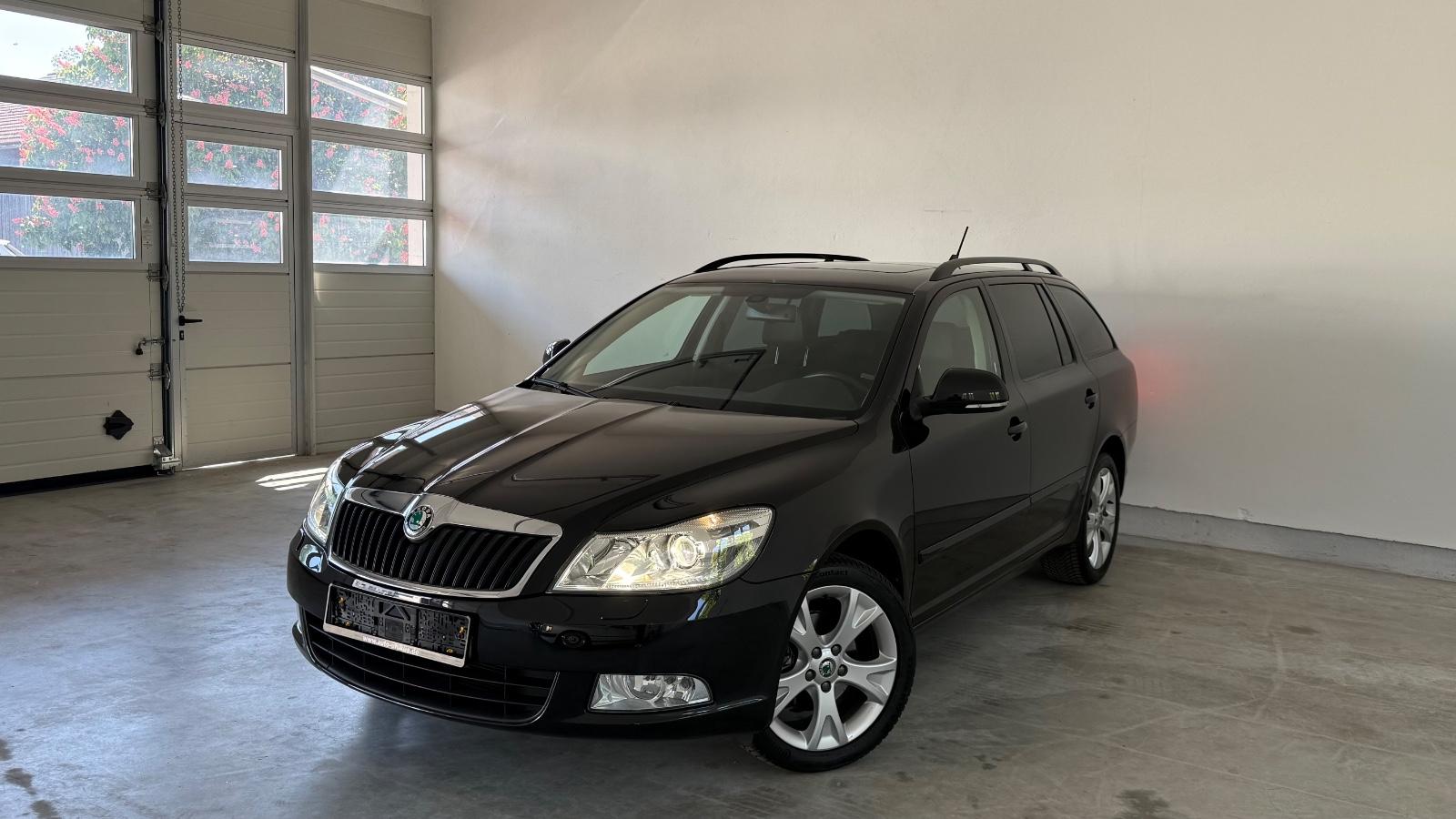 Skoda Octavia 2.0 TDI Elegance *PDC*PANO*SOUND*