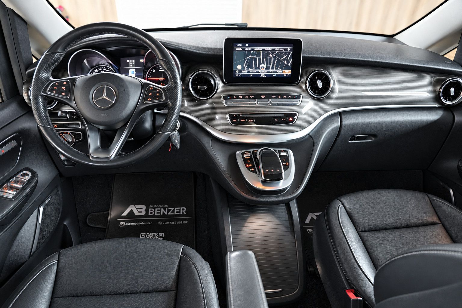 Fahrzeugabbildung Mercedes-Benz V 300d lang *Burmester*360°KAM*6-Sitz*SHZ*Navi