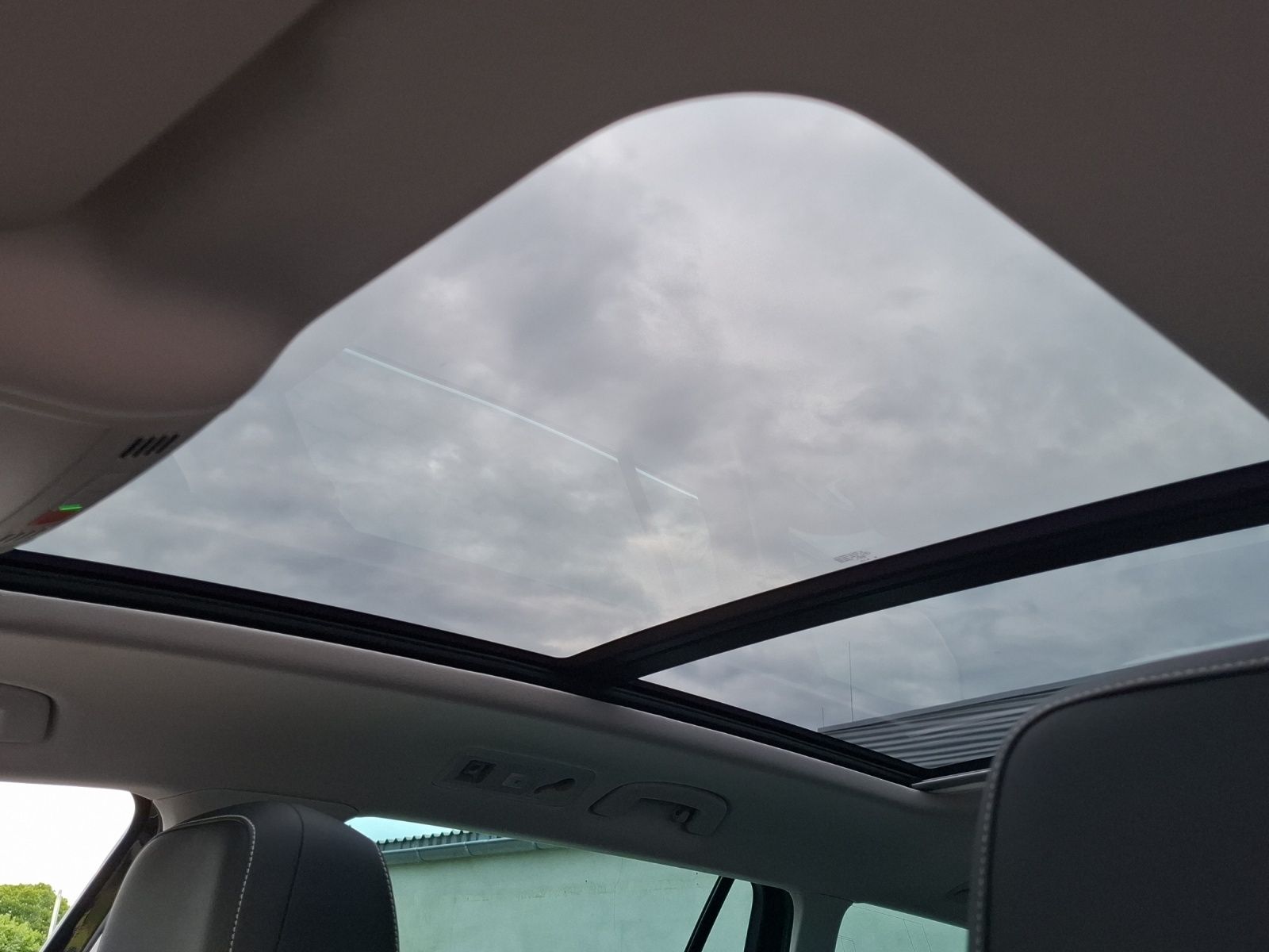 Fahrzeugabbildung Volkswagen Passat Variant TDI Business DSG Standhzg. Matrix