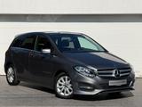 Mercedes-Benz B 180 STYLE+BUSINESS PAKET+KAMERA+SHZG+TEMPOMAT - gebrauchte Mercedes-Benz B 180 aus dem Jahr 2017