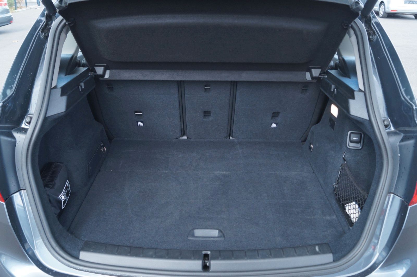 Fahrzeugabbildung BMW 225 xe Sport Line Active Tourer