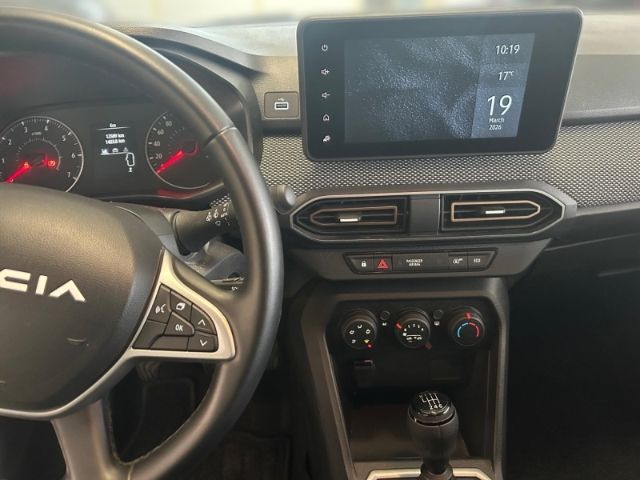 Fahrzeugabbildung Dacia Sandero III Stepway Expression 1.0 TCe 90 Klima