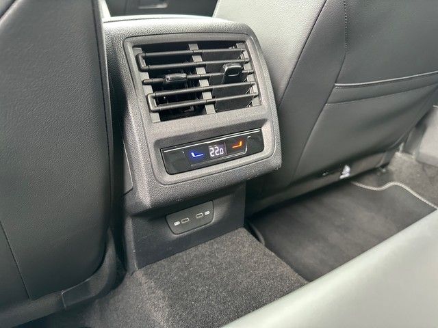 Fahrzeugabbildung Volkswagen Golf VIII 2.0TDI DSG "GOAL" LED+ACC+AHK+KAM+++