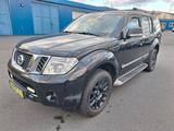 Nissan Pathfinder 3.0 dCi LE AHK 3.5t,7-Sitzer,SD,SH - Nissan Pathfinder mit Diesel-Antrieb: 3.0