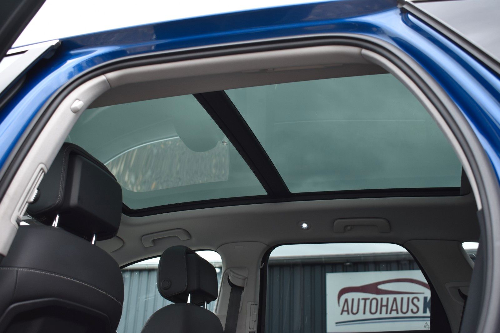 Fahrzeugabbildung Volkswagen Touareg Elegance 4Motion Liveco AHK Panorama Key