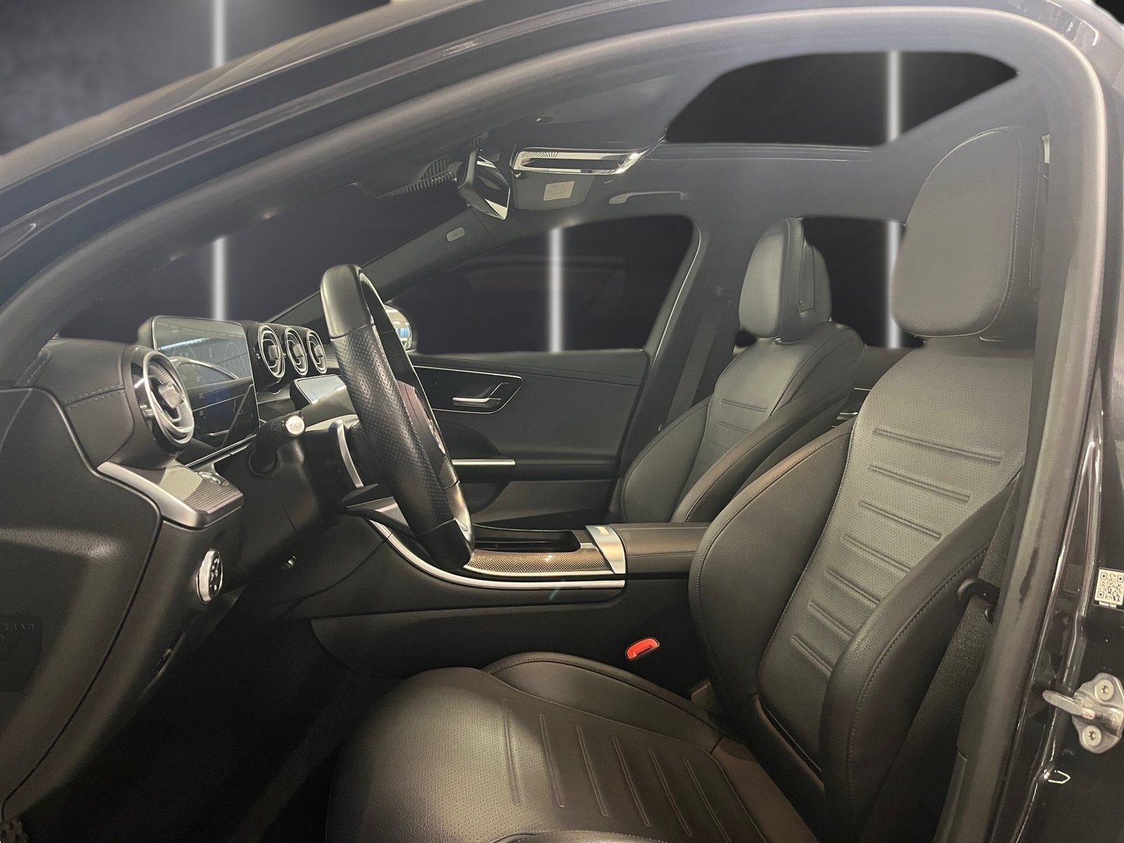 Fahrzeugabbildung Mercedes-Benz C 300 d 4M AMG*Pano*Distro*DiGi*360*Night*Sound*