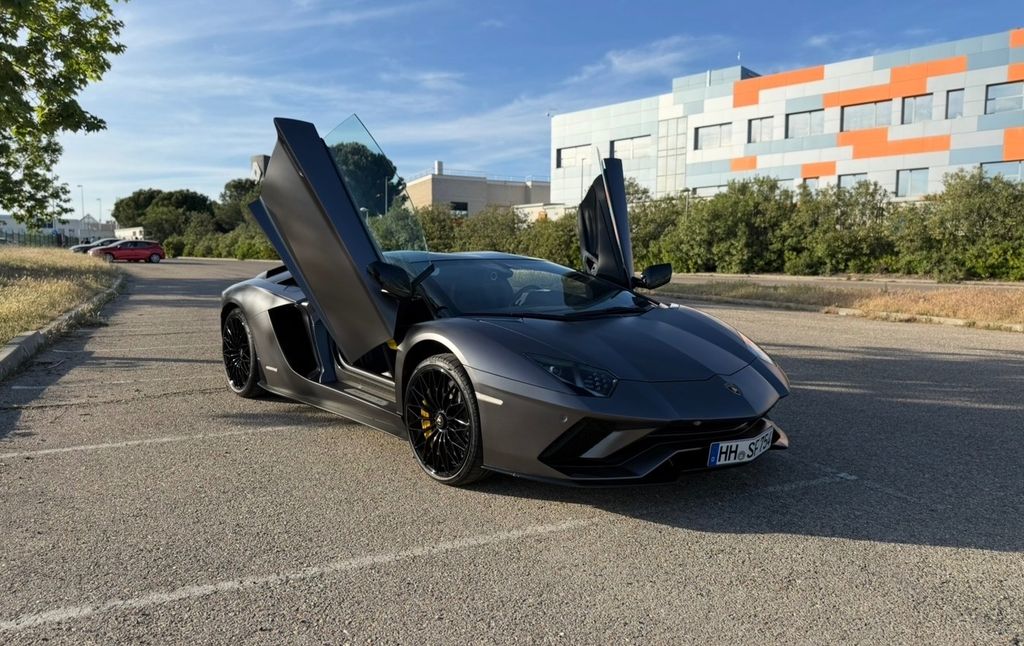 Image of Lamborghini Aventador