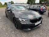BMW 530d M Sport Head-Up Laserlicht Memory Ambiente - BMW 530 mit Schiebedach