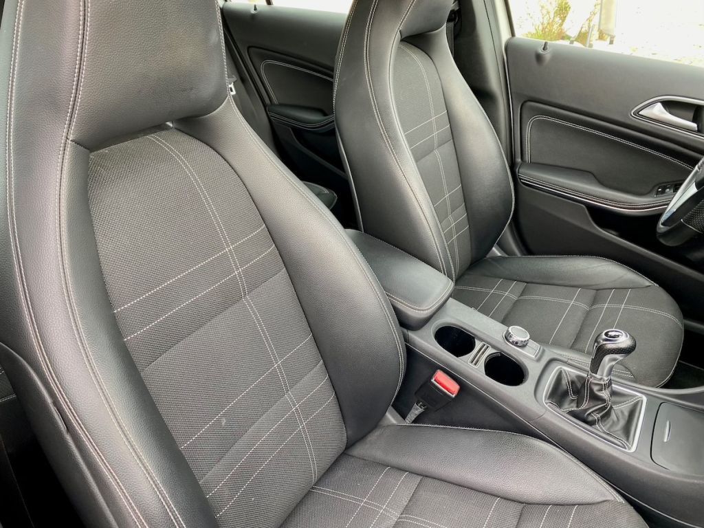 Fahrzeugabbildung Mercedes-Benz A 200 Urban KLIMA SHZ KAMERA PDC AHK ALLWETTER