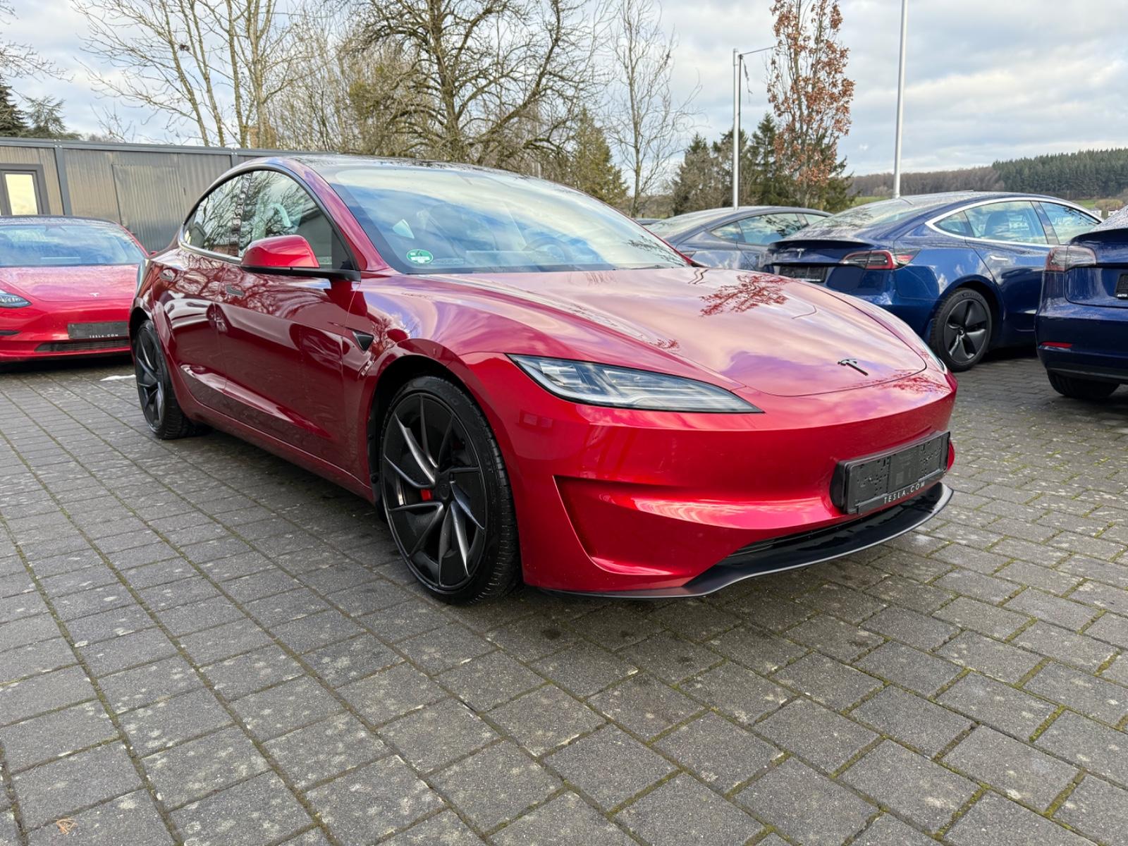 Tesla Model 3 Performance Highland | *Red*