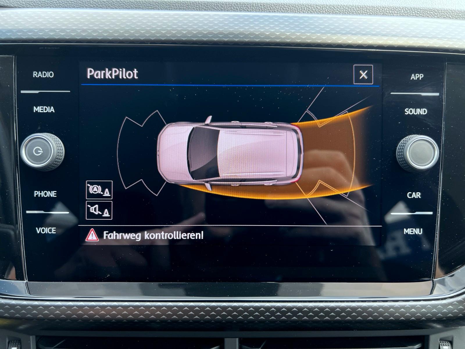 Volkswagen T-Cross Life Automatik*Carplay*PDC*S-Heft*1-Hand