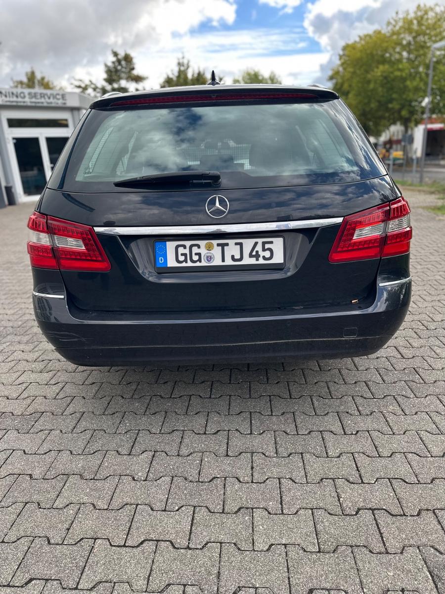 Mercedes-Benz E220 2011 — engine 2.143 cm³, 170 HP (125kW)