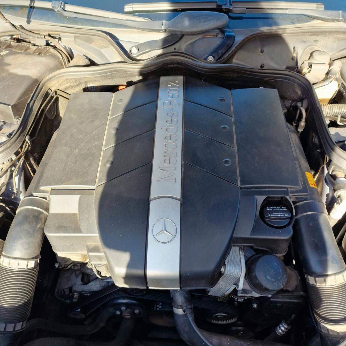 Mercedes-Benz E240 2004 — photo 15