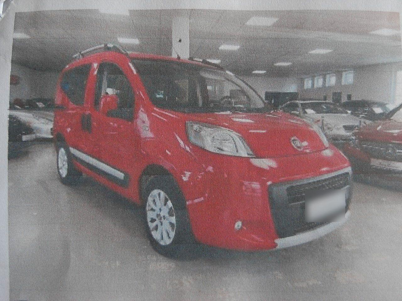 Fiat Qubo 2015 — вигляд ззаду