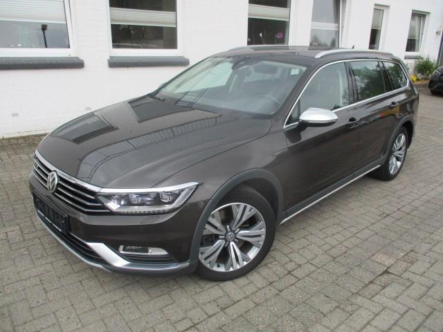 Volkswagen Passat Alltrack 239PS Leder AHK Massage ACC LED