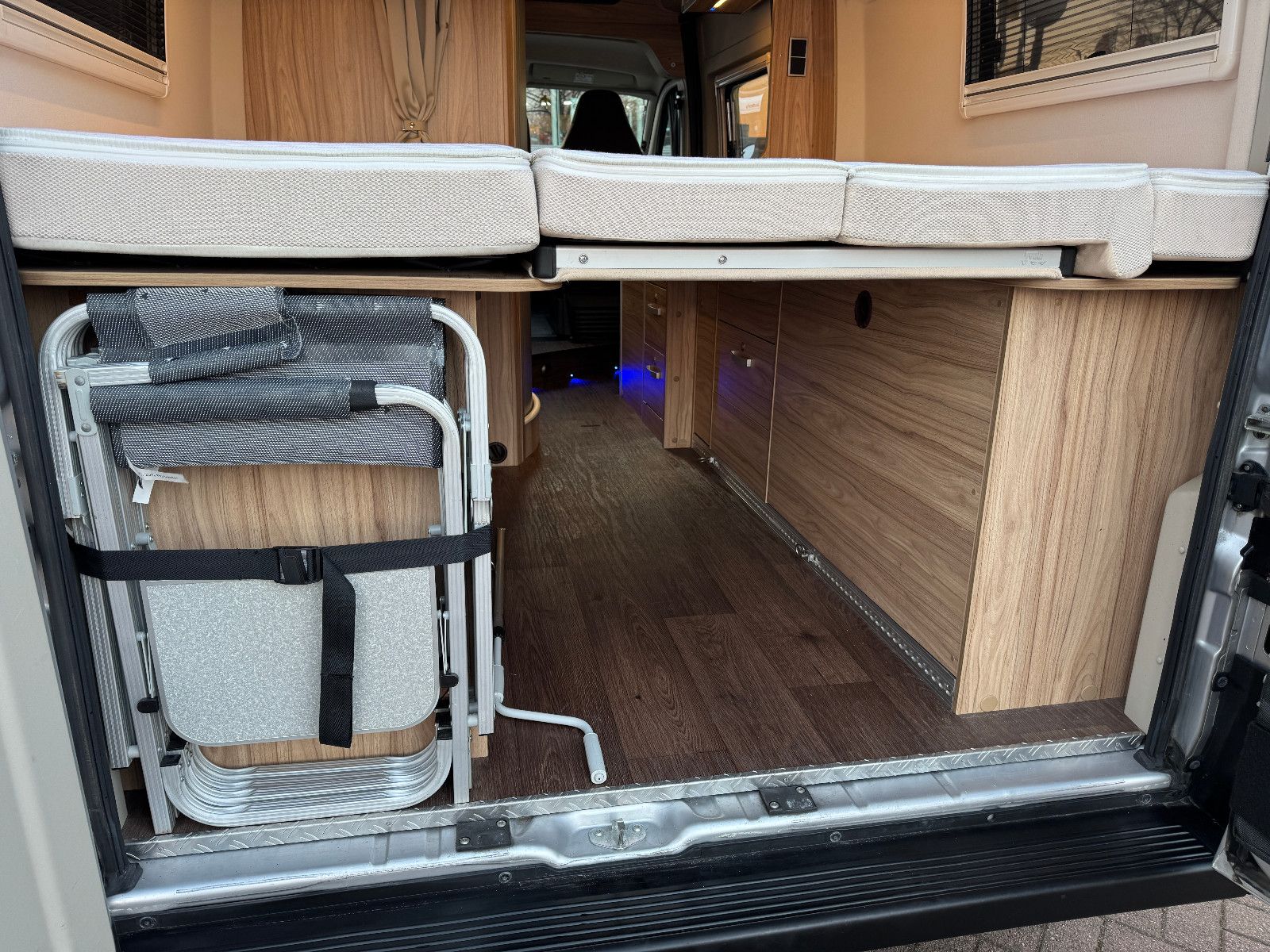 Fahrzeugabbildung HYMER / ERIBA / HYMERCAR YOSEMITE 600 CROSSOVER FIAT SCHLAFDACH LÄNGSBETT