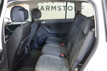 Volkswagen Touran 2.0 DSG R-Line 7-Sitze AHK Kamera
