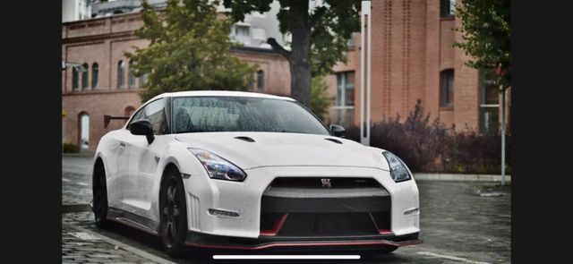 Nissan GT-R Premium Edition