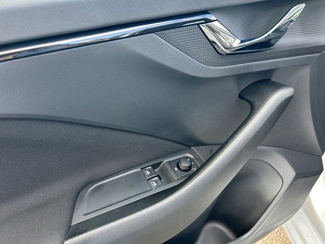 Fahrzeugabbildung SKODA Scala 1.0TSI Active LED+SPURHALTE+BT+USB+++