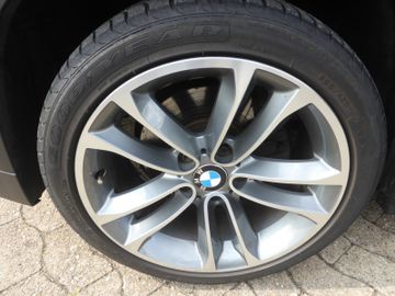 BMW X1 20 d xDrive Sport Line AHKNaviSHPDCAlu 18