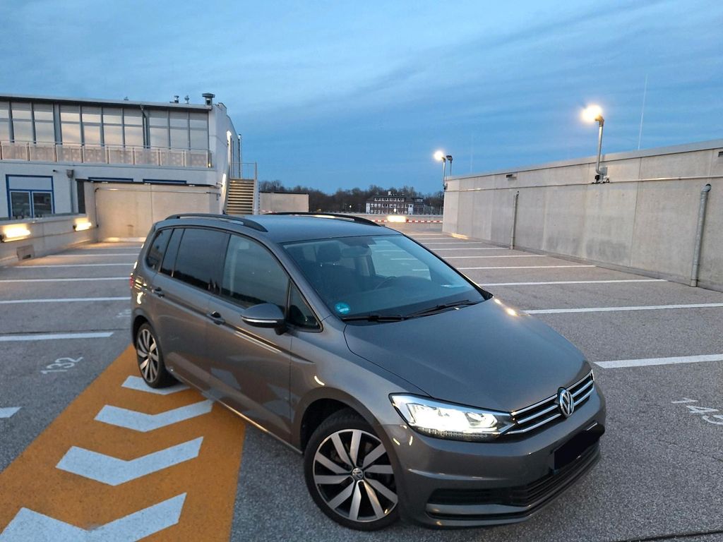 Image of Volkswagen Touran