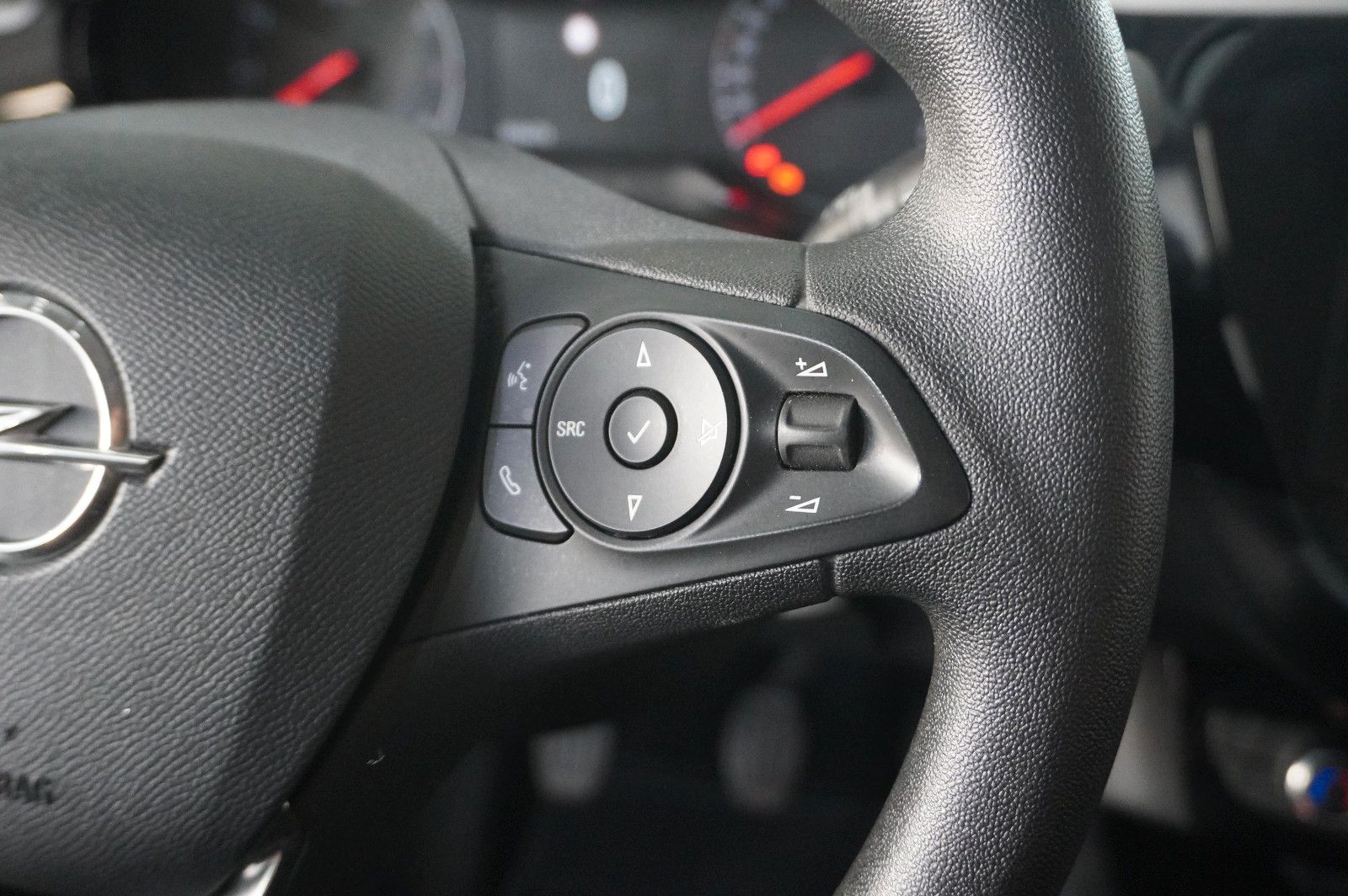 Fahrzeugabbildung Opel Corsa F 1.2 EDITION NAVI/KAMERA/TEMP./PDC/DAB+