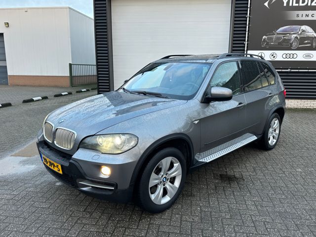 BMW X5 3.0sd*HUD*PANO*7-SITZER*AFS*SOFTCLOSE*AHK*VOL