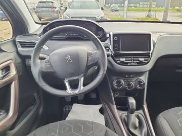 Bild 5 Peugeot 2008 1.2 Active - SHZG,PDC,KLIMA,T.OMAT