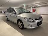 Hyundai i30 CW blue 1.4 Comfort Tüv Neu - Hyundai i30: Comfort